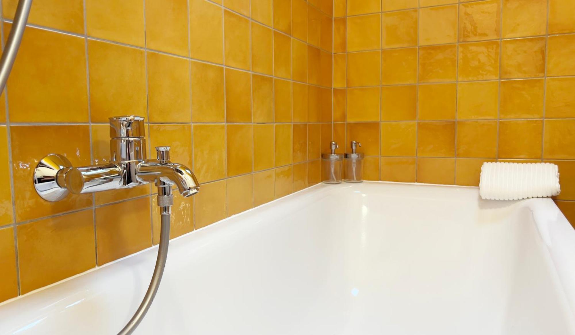Big Flat With Fresh Renovation, Free Parking, Sonyps, Netflix Apartamento Duisburgo Exterior foto