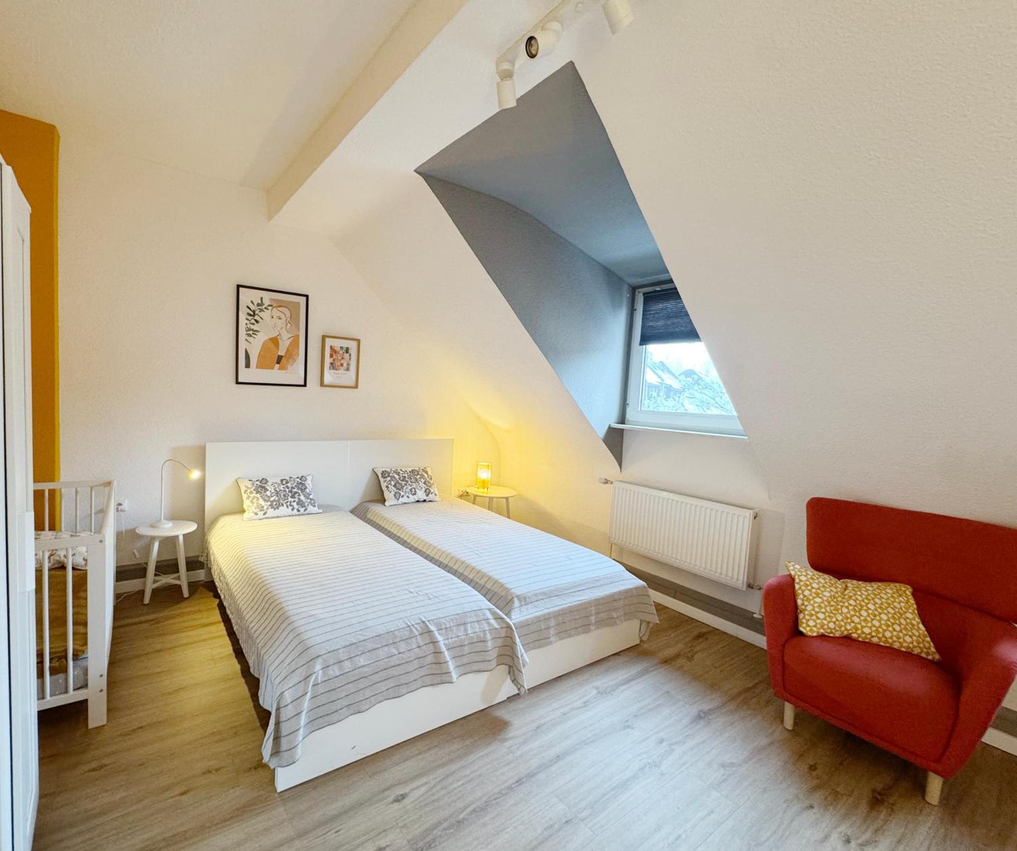 Big Flat With Fresh Renovation, Free Parking, Sonyps, Netflix Apartamento Duisburgo Exterior foto