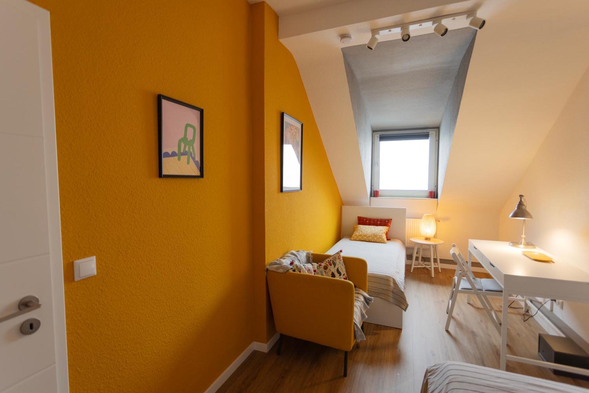 Big Flat With Fresh Renovation, Free Parking, Sonyps, Netflix Apartamento Duisburgo Exterior foto