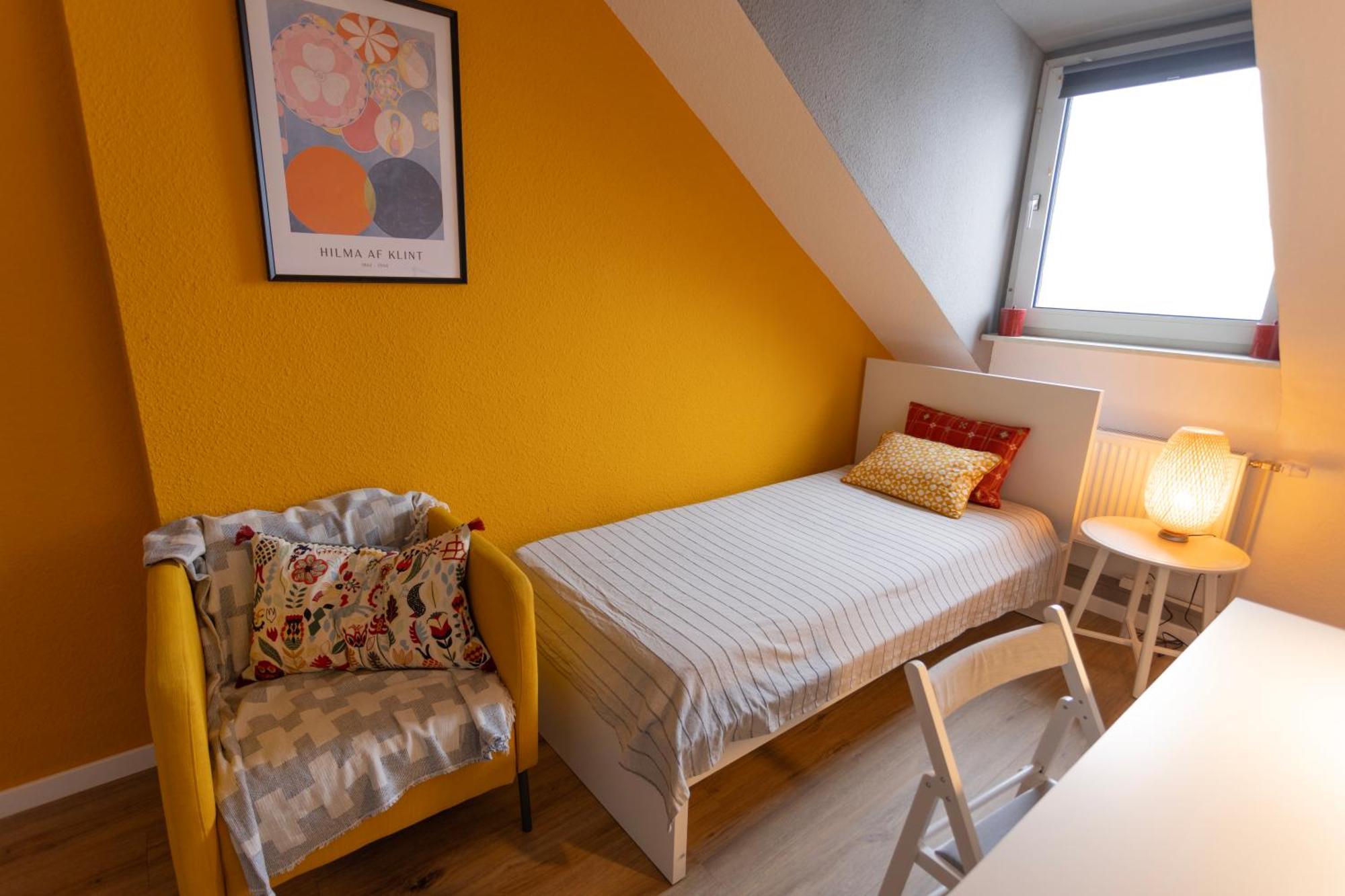 Big Flat With Fresh Renovation, Free Parking, Sonyps, Netflix Apartamento Duisburgo Exterior foto