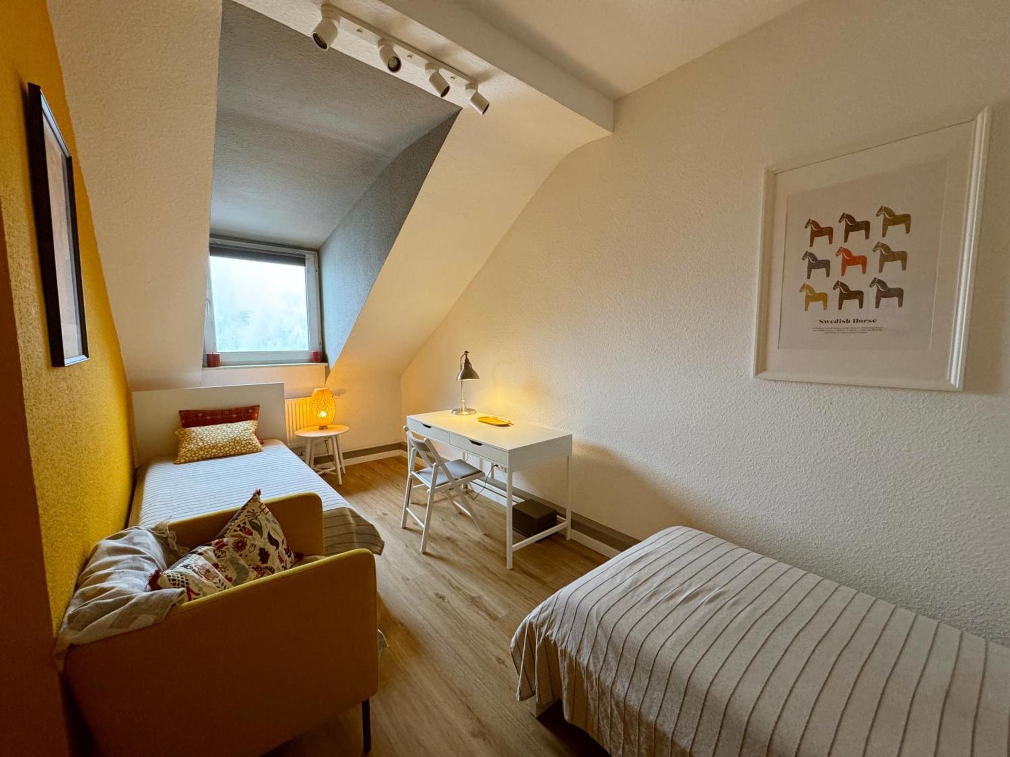 Big Flat With Fresh Renovation, Free Parking, Sonyps, Netflix Apartamento Duisburgo Exterior foto