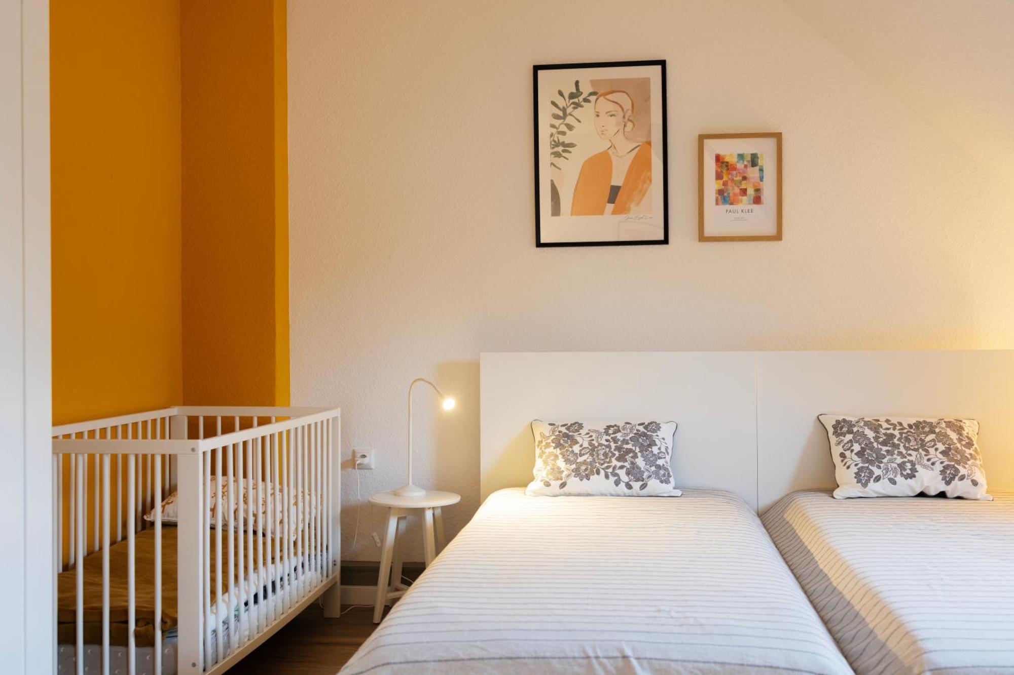 Big Flat With Fresh Renovation, Free Parking, Sonyps, Netflix Apartamento Duisburgo Exterior foto